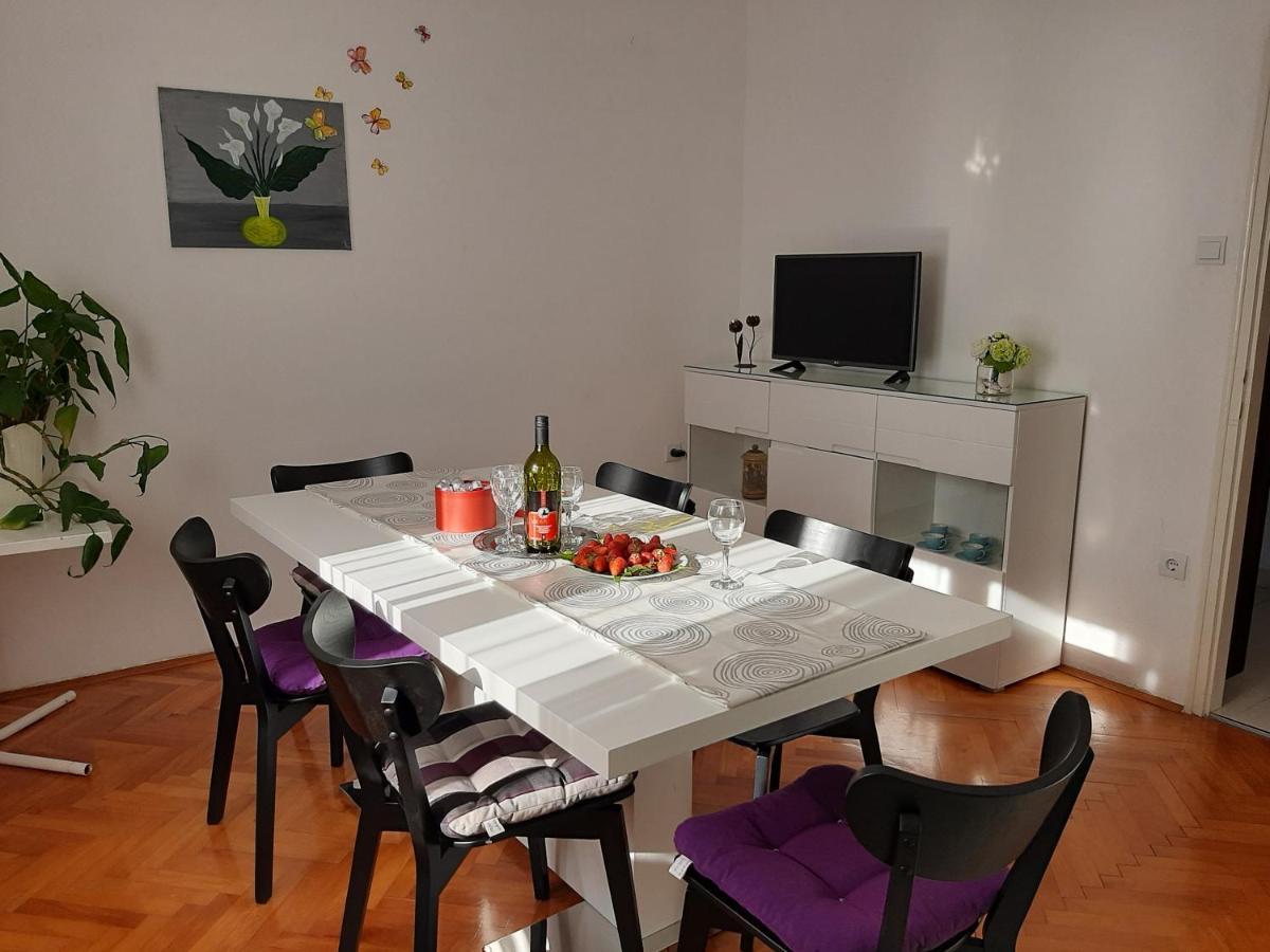 Apartments Viktorija Pula Exterior photo
